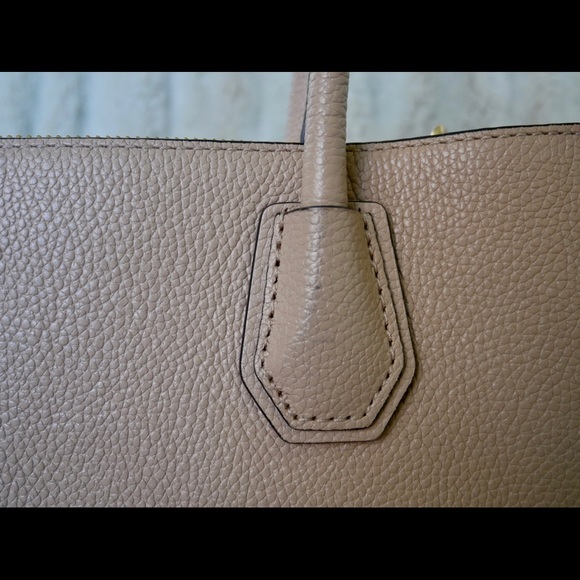 Michael Kors Mercer 2Way Handbag - Picture 12 of 14